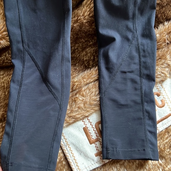 Gymshark - Smooth Black Leggings with Front Bottom Mesh lining - Picture 5 of 8